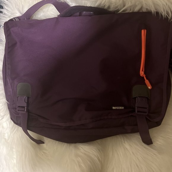 Incase Other - Incase Laptop Shoulder/Messenger Bag In Purple